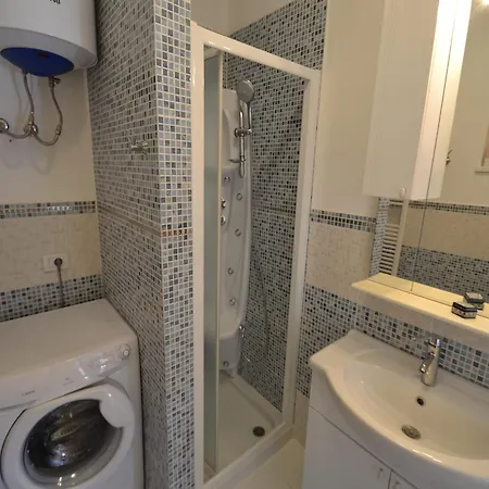 Air-conditioned With A Pool, And Fitness Centre Magliolo