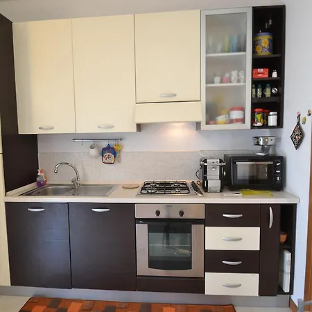 Daire Air-conditioned With A Pool, And Fitness Centre Magliolo