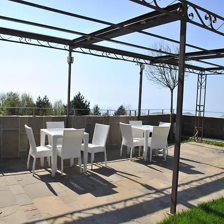 Διαμέρισμα Air-conditioned With A Pool, And Fitness Centre Magliolo