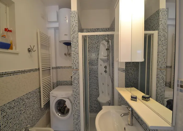 Air-conditioned With A Pool, And Fitness Centre * Magliolo